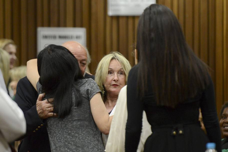 I parenti della vittima Reeva Steenkamp (Epa)
